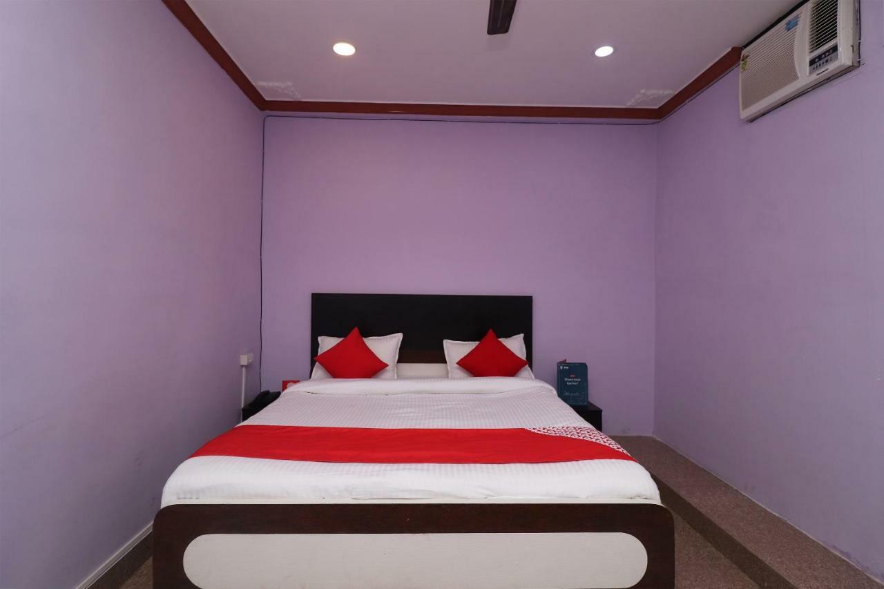 Oyo 31112 Hotel Abhinandan Palace Райпур Экстерьер фото